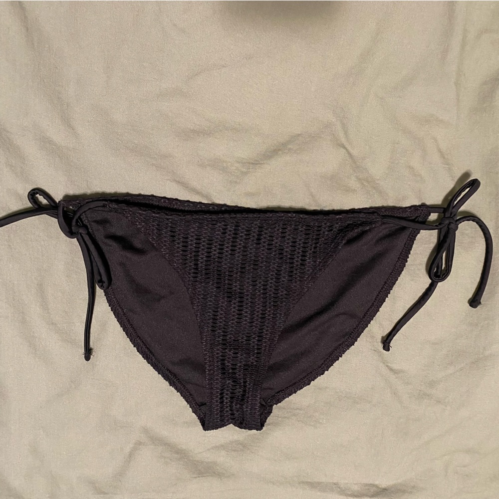 Knit bikini - Picture 3 of 7